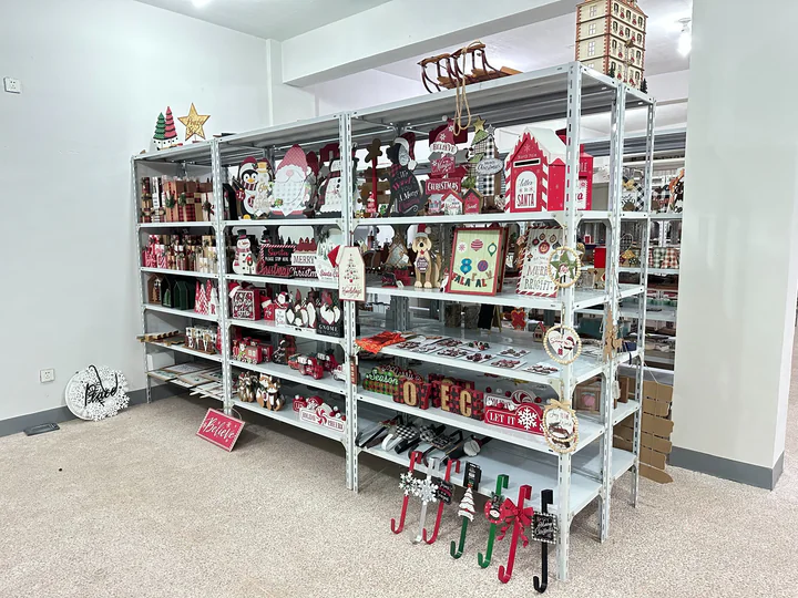 Sample showroom for seasonal product development